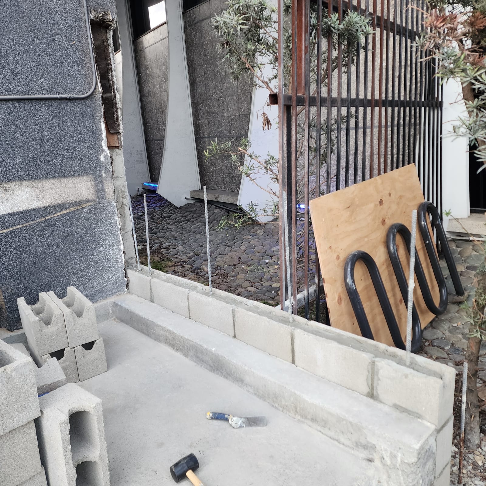 Manhattan Beach Commercial Mall Trash Enclosure (2026) - Image 5